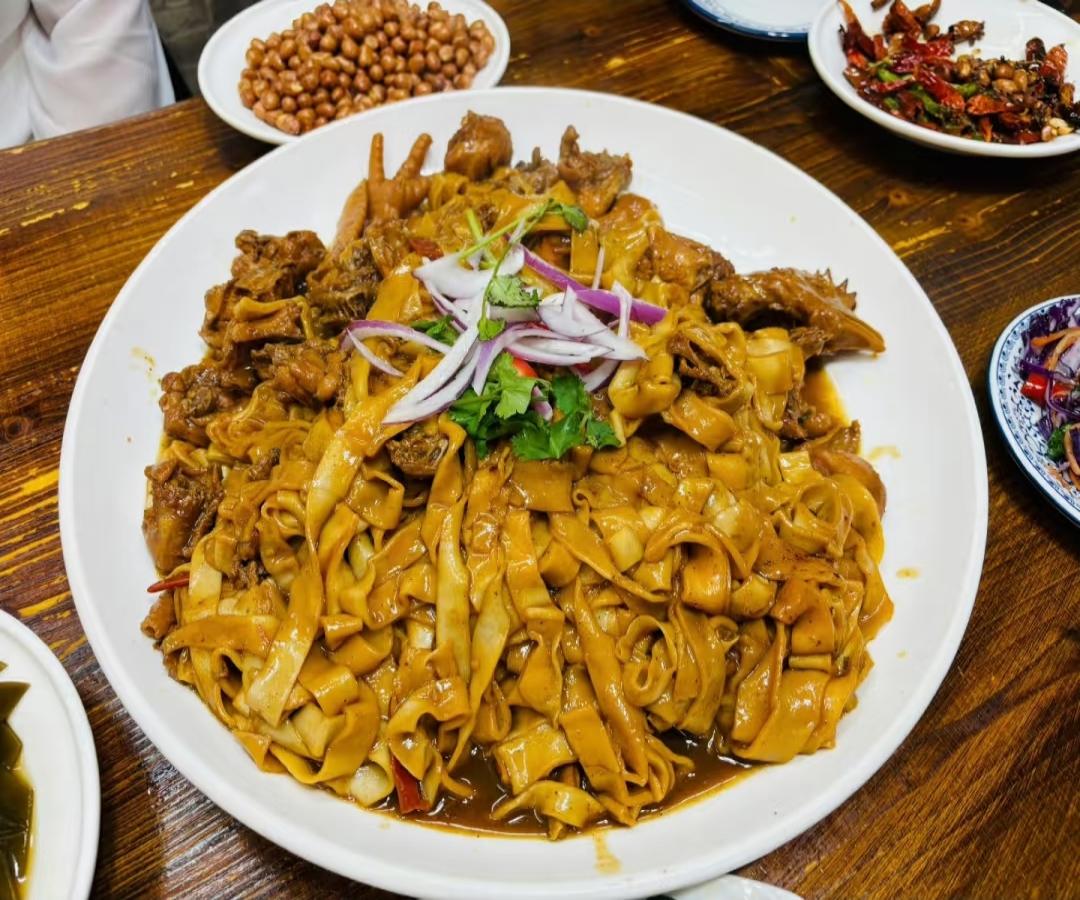 张掖特色美食卷子鸡